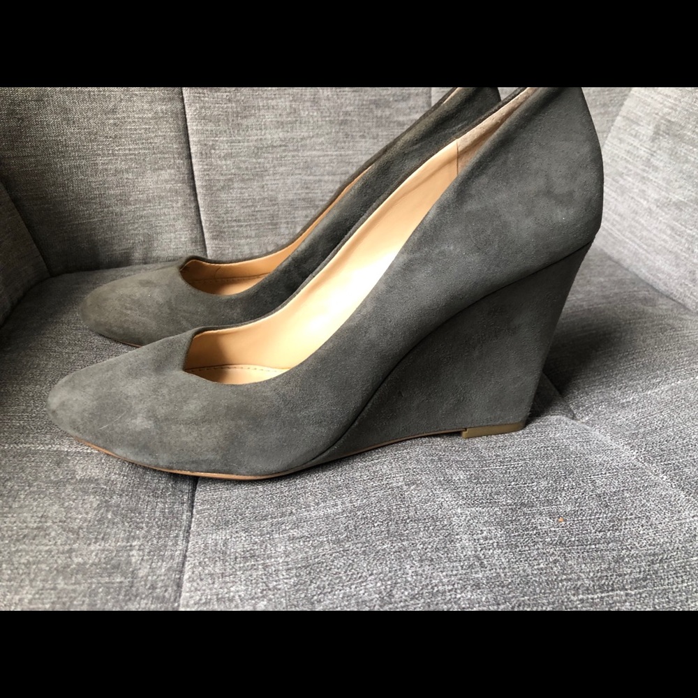 Banana Republic Suede Wedge Shoe (Gray)